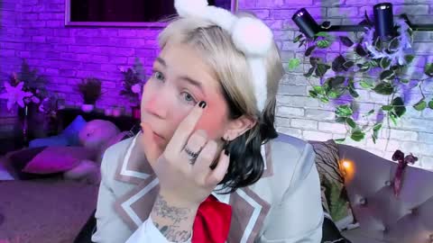 Snapshot of alex_howell chatting on 01-07-25, 08:42 alex_howell online show from 01-07-25, 08:42