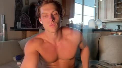 Snapshot of alex_islive chatting on 07-08-26, 11:53 Alex Stone online show from 07-08-26, 11:53