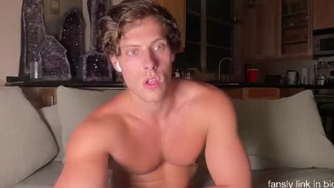 Snapshot of alex_islive chatting on 07-14-26, 02:05 Alex Stone online show from 07-14-26, 02:05