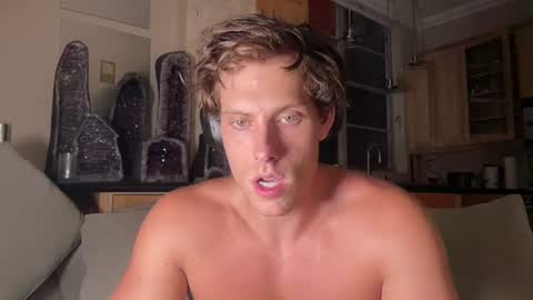 Snapshot of alex_islive chatting on 07-19-26, 02:26 Alex Stone online show from 07-19-26, 02:26