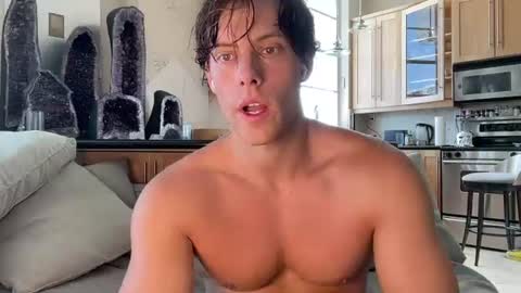 Snapshot of alex_islive chatting on 07-19-26, 05:49 Alex Stone online show from 07-19-26, 05:49