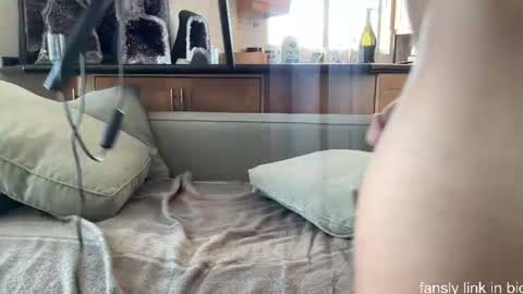 Snapshot of alex_islive chatting on 07-22-26, 09:50 Alex Stone online show from 07-22-26, 09:50