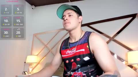 Snapshot of alex_pierce_ chatting on 02-23-26, 07:33 Alex online show from 02-23-26, 07:33