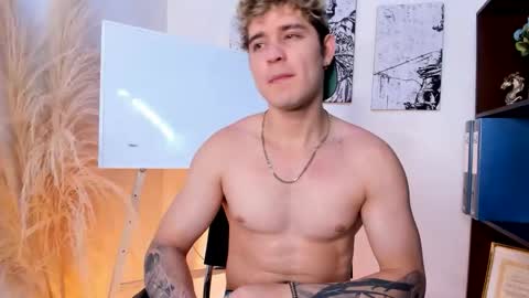 Alex  online show from 04-25-26, 07:44