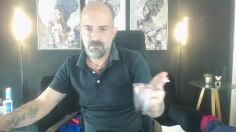 Snapshot of alex_saints_ce chatting on 04-08-26, 01:00 Alex Saints online show from 04-08-26, 01:00