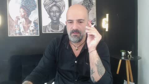 Snapshot of alex_saints_ce chatting on 04-14-26, 01:06 Alex Saints online show from 04-14-26, 01:06