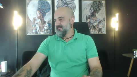 Snapshot of alex_saints_ce chatting on 05-11-26, 04:04 Alex Saints online show from 05-11-26, 04:04