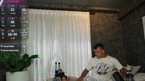 Snapshot of alex_tower chatting on 01-18-25, 06:43 Alex Towers online show from 01-18-25, 06:43