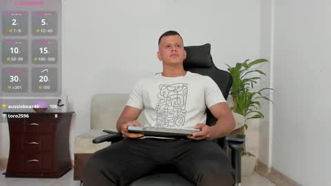 Snapshot of alex_tower chatting on 10-12-25, 11:37 Alex Towers online show from 10-12-25, 11:37