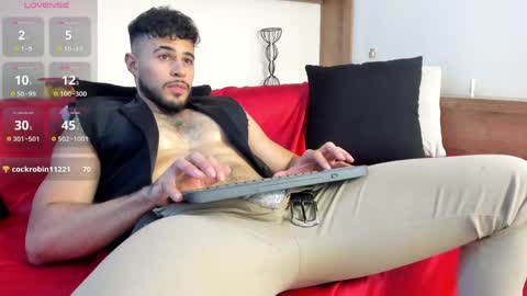 alex_wolf05 online show from 04-12-26, 06:24