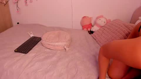 Snapshot of alexa_6908 chatting on 10-25-25, 10:15 alexa online show from 10-25-25, 10:15