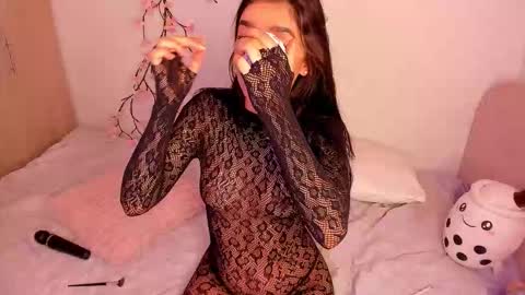 Snapshot of alexa_6908 chatting on 11-23-25, 09:03 alexa online show from 11-23-25, 09:03