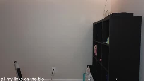 dont be afraid to click social media link its  working  just click on that  online show from 12-25-24, 01:53