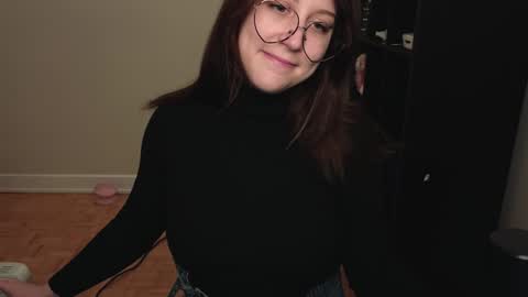 dont be afraid to click social media link its  working  just click on that  online show from 12-25-24, 11:31