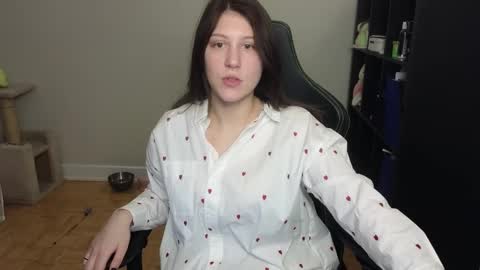 dont be afraid to click social media link its  working  just click on that  online show from 02-02-25, 02:27