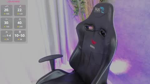 Snapshot of alexa_foxx27 chatting on 05-27-26, 07:33 alexa_foxx27 online show from 05-27-26, 07:33