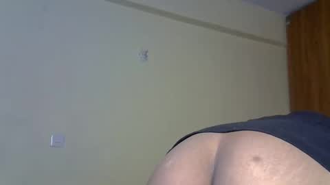 Snapshot of alexa_foxxie chatting on 01-27-25, 05:58 Alexa online show from 01-27-25, 05:58