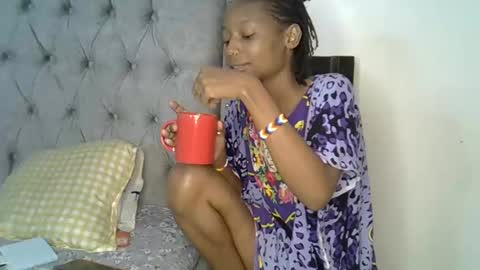 Snapshot of alexa_foxxie chatting on 02-13-25, 09:41 Alexa online show from 02-13-25, 09:41