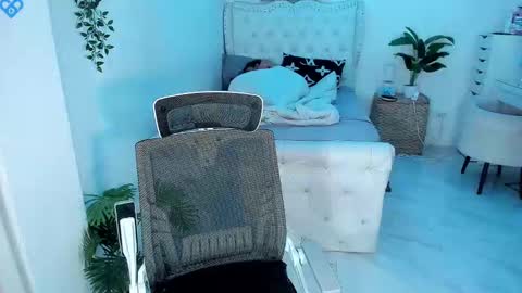 Snapshot of alexa_louise chatting on 12-05-24, 11:38 ALEXA - DONT FORGET TO FOLLOW AND RATE ME THUMBS UP online show from 12-05-24, 11:38