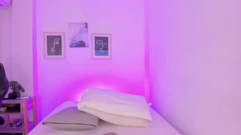 Alexa Millers online show from 02-17-25, 04:20