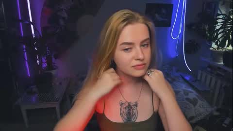 Snapshot of alexa_pirs chatting on 09-25-25, 11:03 alexa_pirs online show from 09-25-25, 11:03