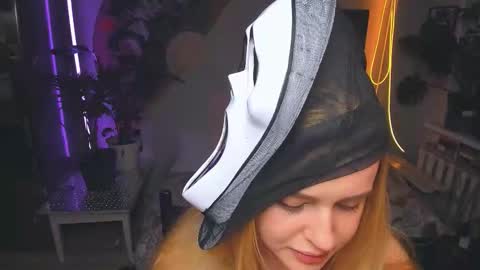 Snapshot of alexa_pirs chatting on 10-17-25, 03:47 alexa_pirs online show from 10-17-25, 03:47