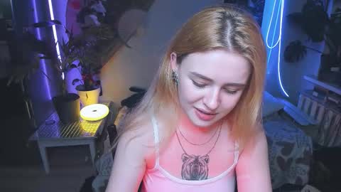 Snapshot of alexa_pirs chatting on 10-18-25, 08:20 alexa_pirs online show from 10-18-25, 08:20