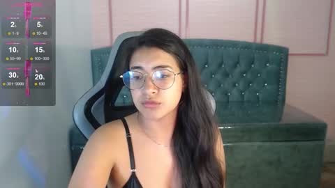 Snapshot of alexa_romero_t chatting on 10-06-25, 11:40 Alexandra online show from 10-06-25, 11:40