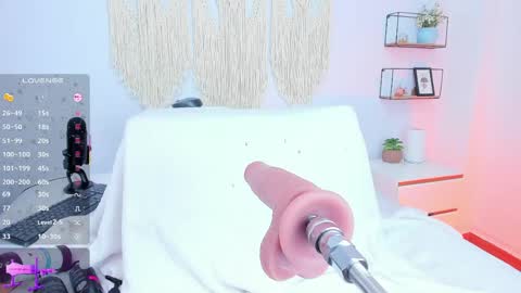 Snapshot of alexaa_lovely chatting on 05-29-26, 01:53 Alexa online show from 05-29-26, 01:53