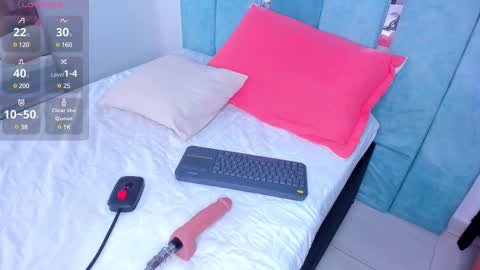 Snapshot of alexaa_small chatting on 03-11-25, 11:44 alexaa_small online show from 03-11-25, 11:44