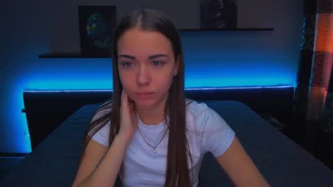 Snapshot of alexabarkley chatting on 01-01-25, 06:37 angel online show from 01-01-25, 06:37