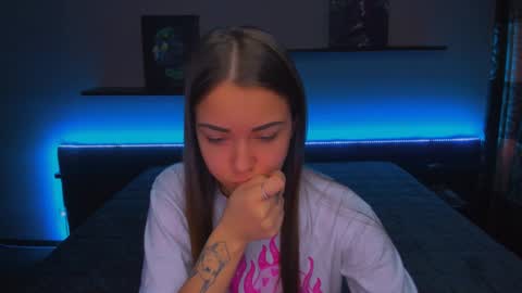 Snapshot of alexabarkley chatting on 01-13-25, 03:34 angel online show from 01-13-25, 03:34