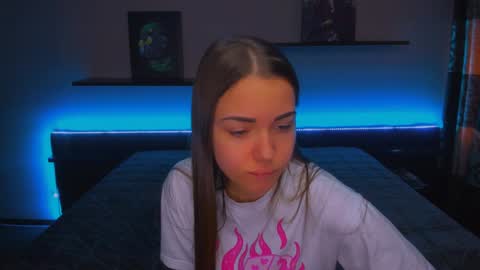 Snapshot of alexabarkley chatting on 01-13-25, 06:38 angel online show from 01-13-25, 06:38