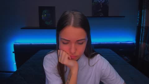 Snapshot of alexabarkley chatting on 01-14-25, 06:34 angel online show from 01-14-25, 06:34