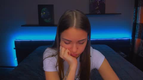 Snapshot of alexabarkley chatting on 01-16-25, 03:23 angel online show from 01-16-25, 03:23