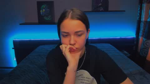 Snapshot of alexabarkley chatting on 01-17-25, 06:36 angel online show from 01-17-25, 06:36