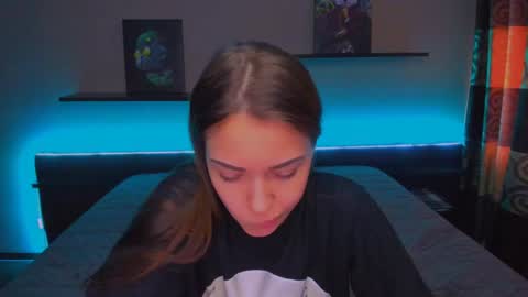 Snapshot of alexabarkley chatting on 01-31-25, 06:13 angel online show from 01-31-25, 06:13