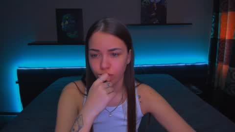 Snapshot of alexabarkley chatting on 02-03-25, 06:56 angel online show from 02-03-25, 06:56