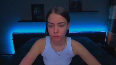 Snapshot of alexabarkley chatting on 02-07-25, 03:12 angel online show from 02-07-25, 03:12