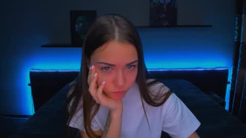 Snapshot of alexabarkley chatting on 02-11-25, 03:08 angel online show from 02-11-25, 03:08