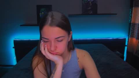 Snapshot of alexabarkley chatting on 02-25-25, 03:20 angel online show from 02-25-25, 03:20