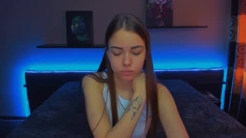 Snapshot of alexabarkley chatting on 03-06-25, 03:24 angel online show from 03-06-25, 03:24