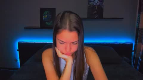 Snapshot of alexabarkley chatting on 09-30-25, 12:26 angel online show from 09-30-25, 12:26