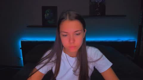 Snapshot of alexabarkley chatting on 10-24-25, 12:30 angel online show from 10-24-25, 12:30