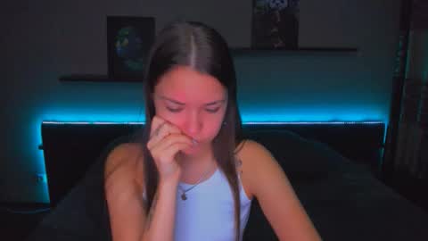 Snapshot of alexabarkley chatting on 11-10-25, 12:20 angel online show from 11-10-25, 12:20