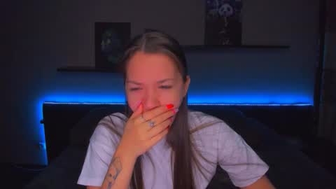 Snapshot of alexabarkley chatting on 01-19-26, 12:25 angel online show from 01-19-26, 12:25