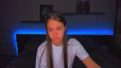 Snapshot of alexabarkley chatting on 02-27-26, 12:32 angel online show from 02-27-26, 12:32