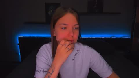 Snapshot of alexabarkley chatting on 03-13-26, 12:39 angel online show from 03-13-26, 12:39