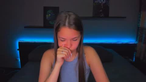 Snapshot of alexabarkley chatting on 05-07-26, 12:27 angel online show from 05-07-26, 12:27