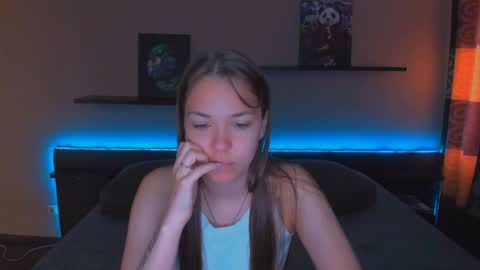 Snapshot of alexabarkley chatting on 05-11-26, 12:16 angel online show from 05-11-26, 12:16
